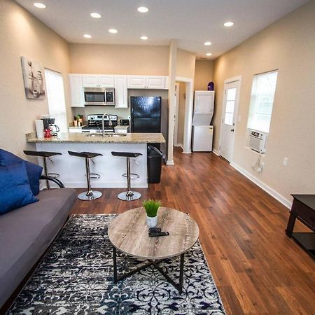 Douglas Way Remodeled House Near Downtown 1Ba/1Ba San Antonio Exterior photo