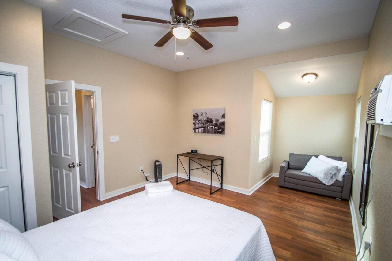 Douglas Way Remodeled House Near Downtown 1Ba/1Ba San Antonio Exterior photo