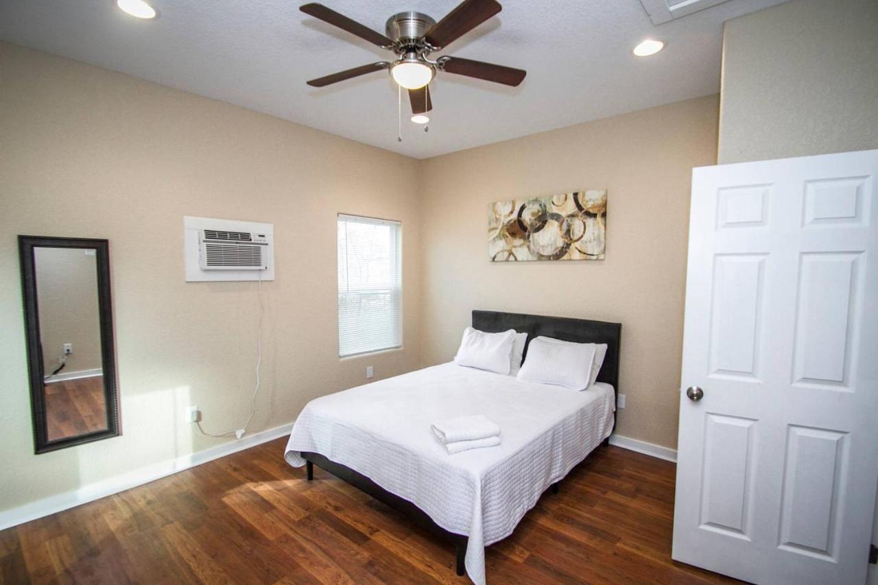 Douglas Way Remodeled House Near Downtown 1Ba/1Ba San Antonio Exterior photo